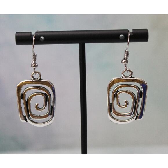 Silver Continuous Line Earrings  E155 - Picture 3 of 3